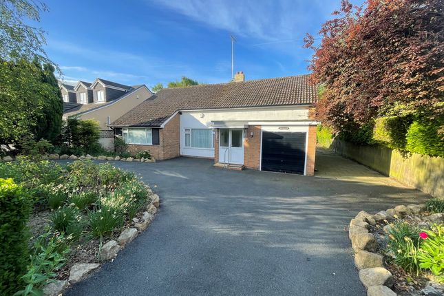 Leeds LS17 2 bed detached bungalow for sale