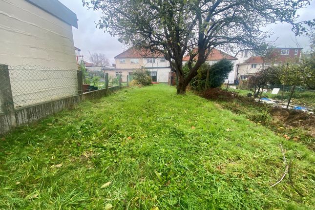 Stuart Avenue, London, NW9 3 bed semi