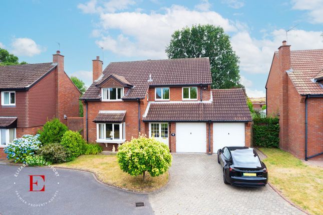 Dunvegan Close, Kenilworth, CV8 4 bed detached house for sale