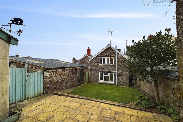 East Street, South Molton EX36 4 bed terraced house for sale