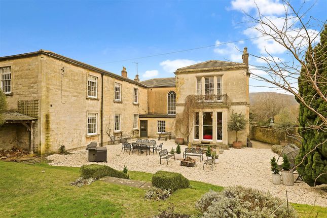 8 bedroom semi-detached house for sale