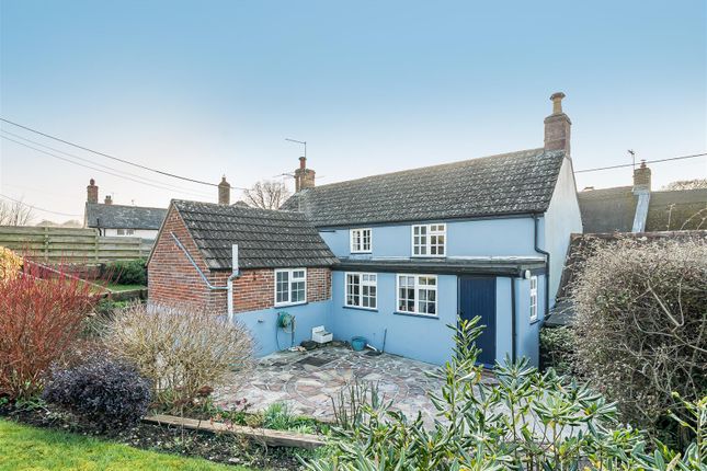 3 bedroom link detached house for sale