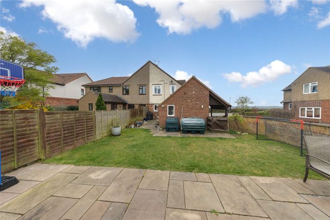 Chicheley Road, North Crawley... 3 bed semi