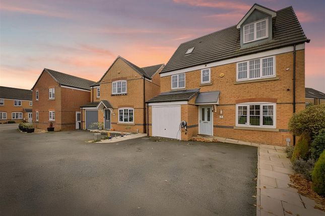 Kestrel Walk, Sandbach 5 bed detached house for sale