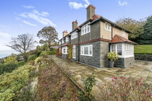 4 bed detached house