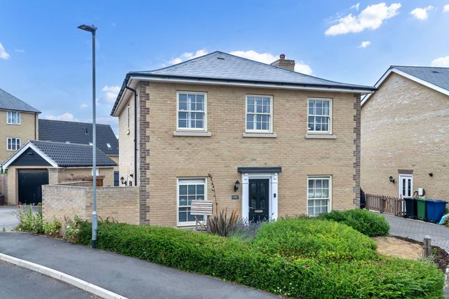 Clover Way, Royston SG8 4 bed detached house for sale