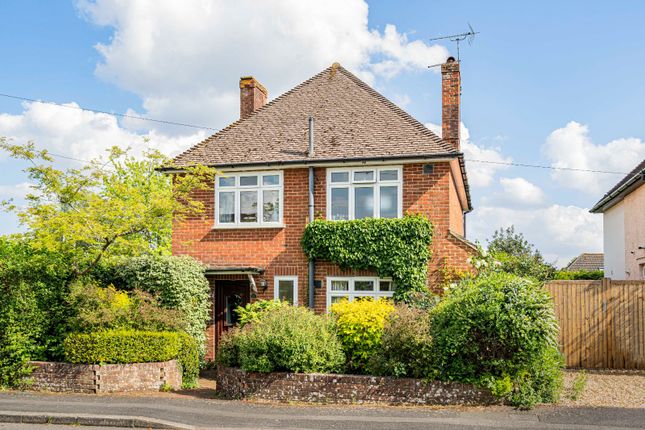 Kings Road, Alton, Hampshire 4 bed detached house for sale