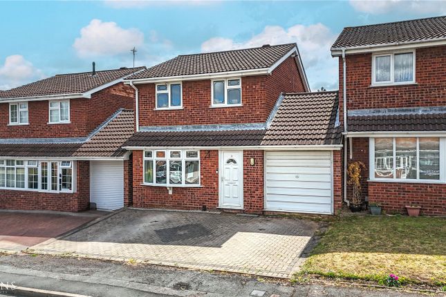 3 bedroom link detached house for sale
