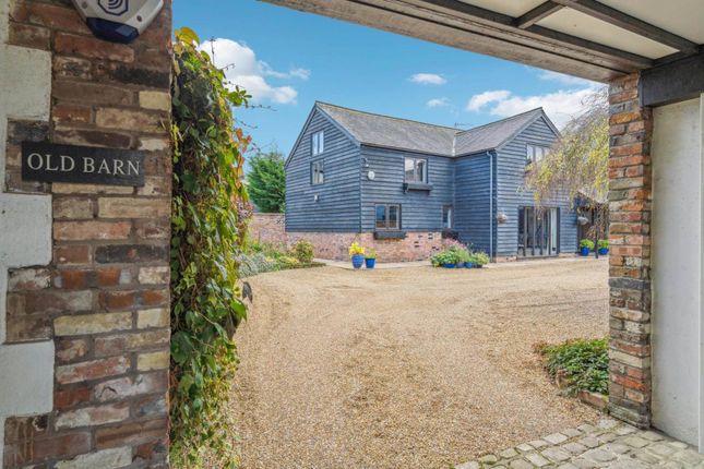 Chapel End Lane, Wilstone 4 bed barn conversion for sale