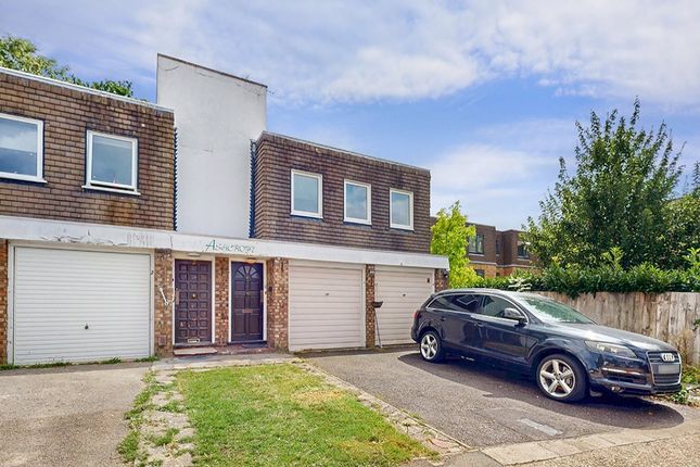 Merryfield Gardens, Stanmore, HA7 2 bed maisonette for sale