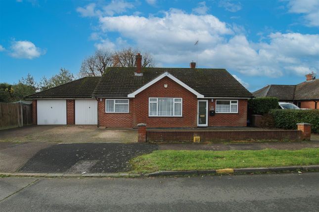 Elmtree Avenue, Kelvedon Hatch... 3 bed detached bungalow for sale