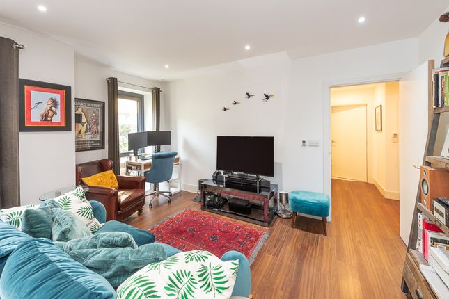 2 bed flat