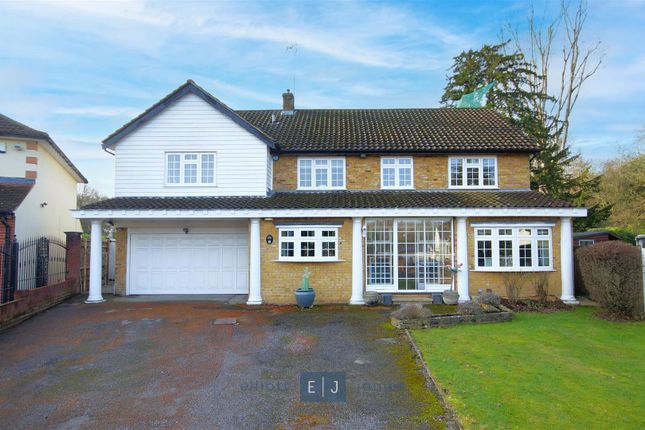 4 bed detached house