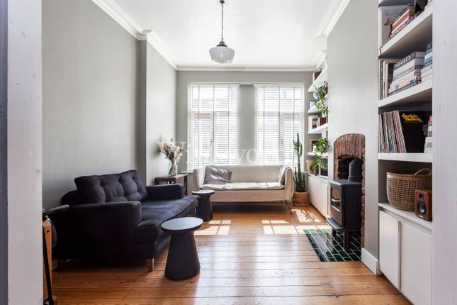 Rosebery Avenue, London, N17 2 bed terraced house for sale