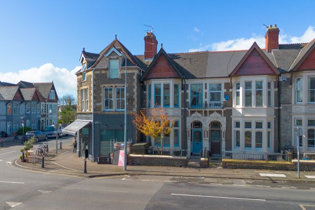 4 bedroom terraced house for sale