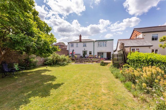 Ray Lea Road, Maidenhead 4 bed detached house for sale