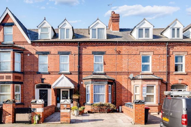 6 bedroom terraced house for sale