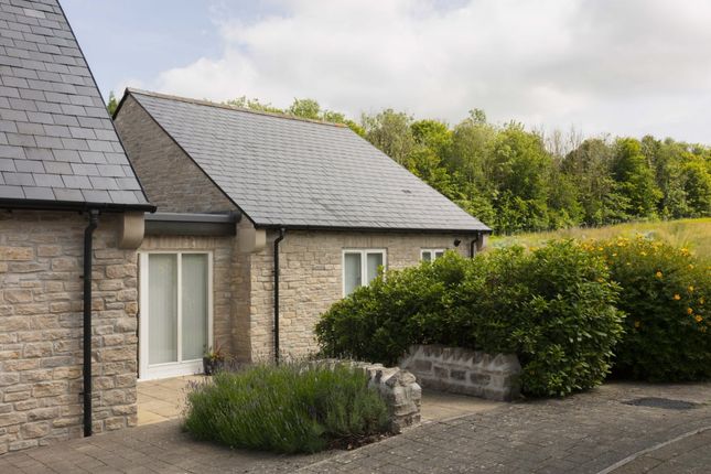 2 bed detached house