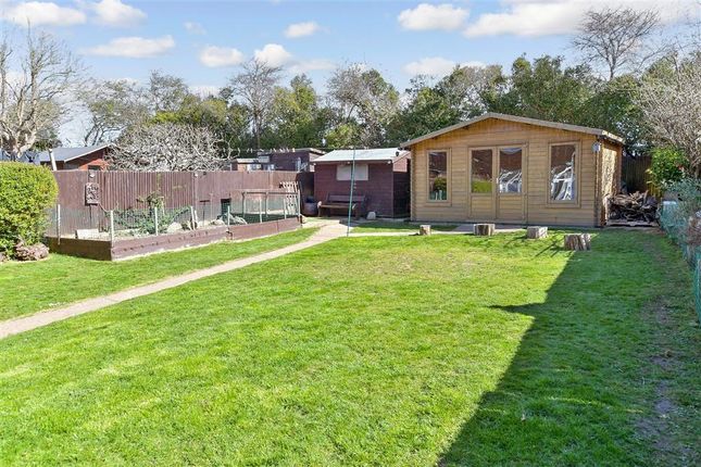 Saltwood Road, Seaford, East Sussex 4 bed semi