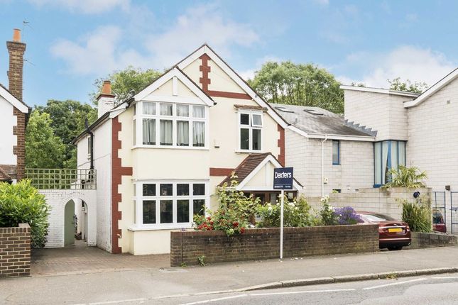 Uxbridge Road, Hampton TW12 5 bed detached house for sale