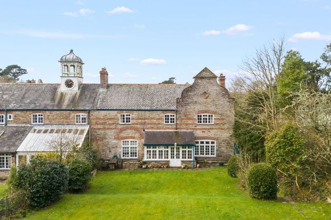 3 bedroom mews property for sale