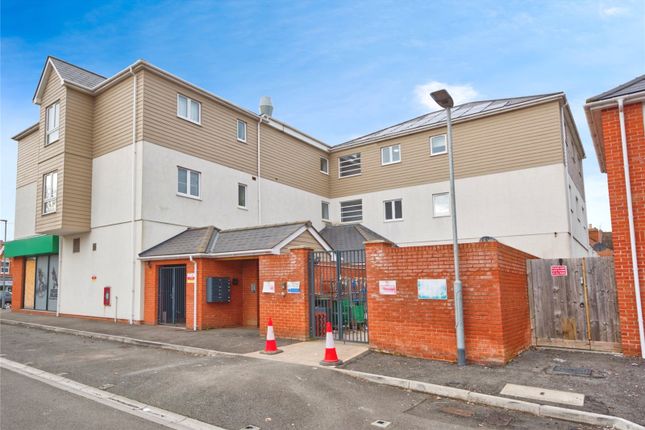 Studio flat for sale