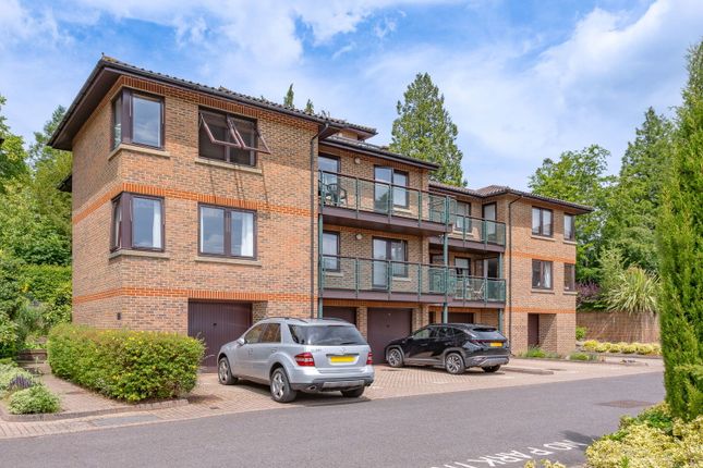 St. Mary's Mount, Caterham CR3 5 bed apartment for sale