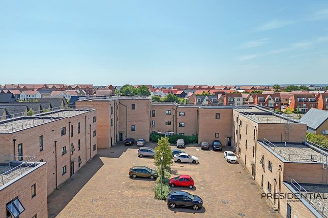 Chelmsford CM3 2 bed flat for sale