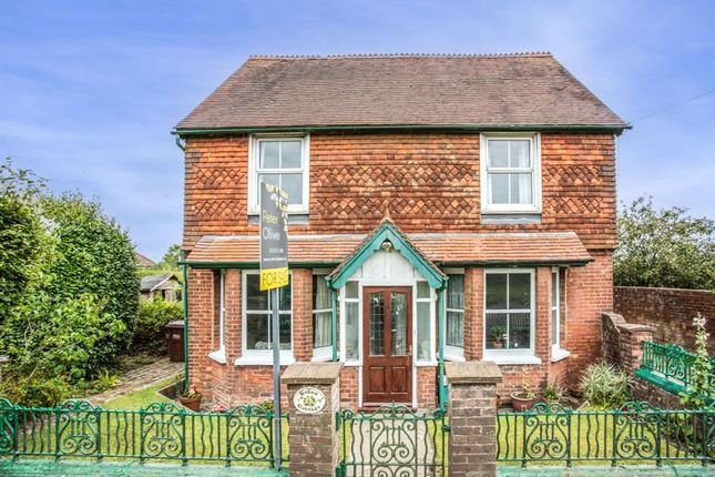 Three Cups, Heathfield TN21 4 bed cottage for sale