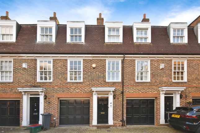 The Butts, Brentford 3 bed mews for sale