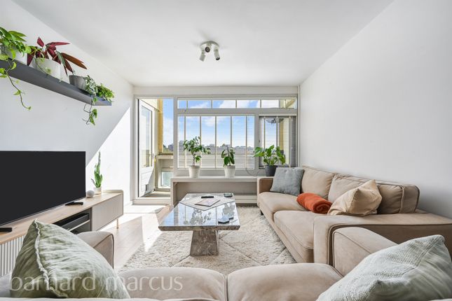 2 bedroom maisonette for sale