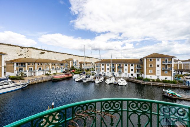 Wellington Court, Brighton Marina... 2 bed apartment for sale