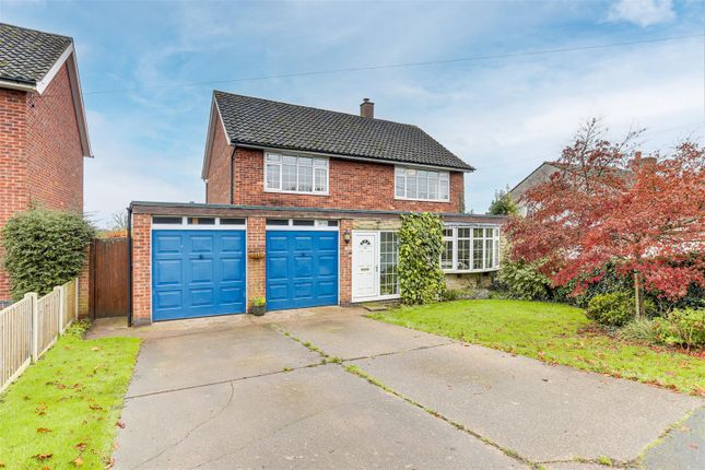New Farm Lane, Nuthall NG16 4 bed detached house for sale