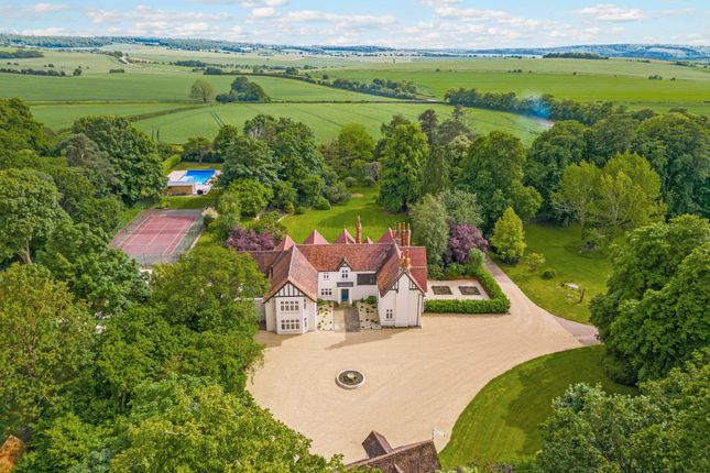 6 bedroom detached house for sale