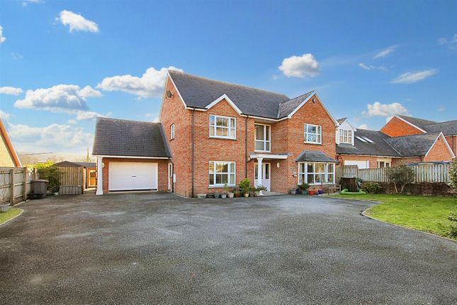 4 bed detached house