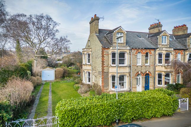 Cambridge CB1 6 bed end of terrace house for sale