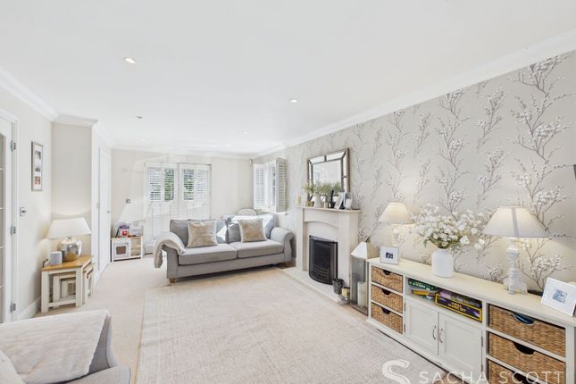 Osprey Drive, Epsom, KT18 4 bed detached house for sale