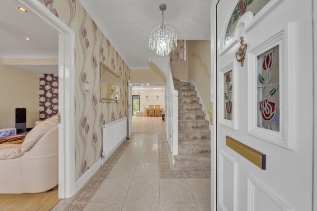 6 bed semi-detached house