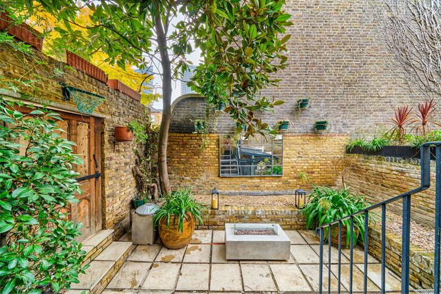 Burnaby Street, Chelsea 3 bed end of terrace house for sale
