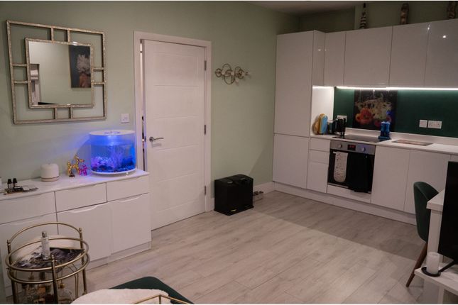 1 bed flat