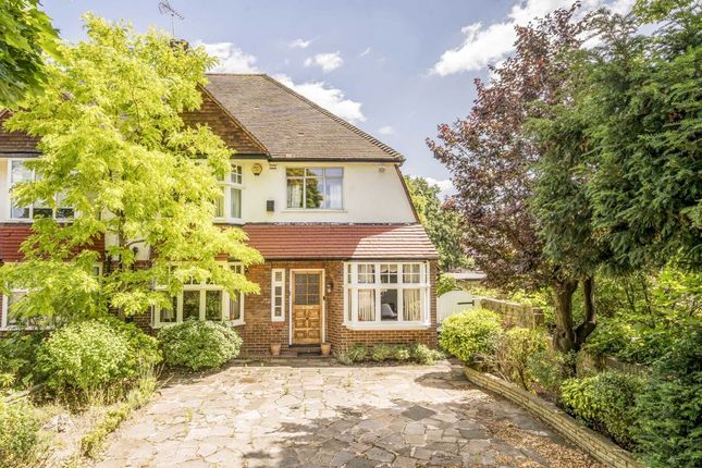 Kent Avenue, London W13 4 bed house for sale