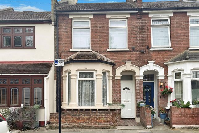 Chester Road, London E16 2 bed terraced house for sale
