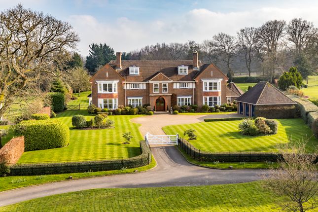 6 bedroom detached house for sale