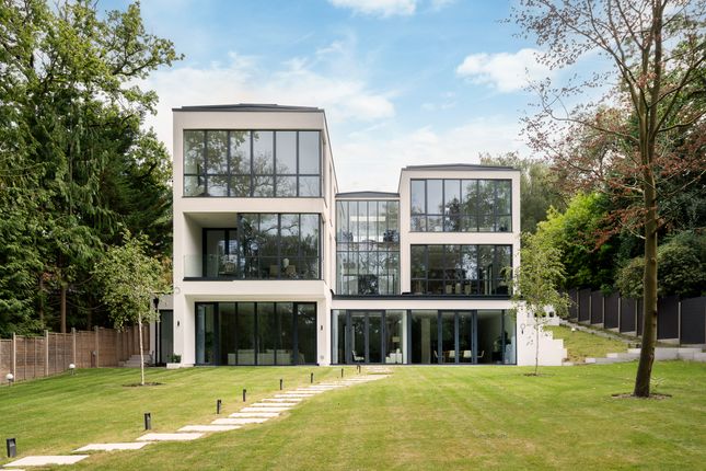 Coombe Hill Road, Surrey KT2 7 bed house for sale