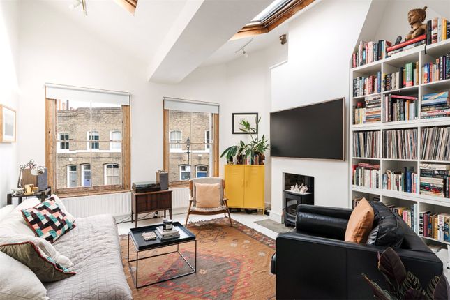 Elwin Street, Shoreditch E2 3 bed end of terrace house for sale