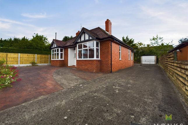 Oak Drive, Oswestry 3 bed detached bungalow for sale