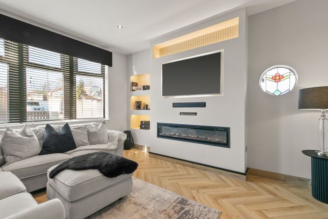 Coldstream Drive, Glasgow G73 4 bed semi