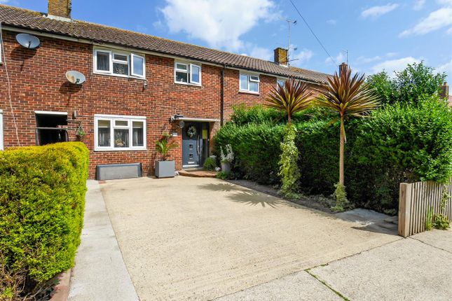 Helyers Green, Littlehampton BN17 3 bed terraced house for sale