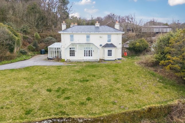 6 bedroom detached house for sale