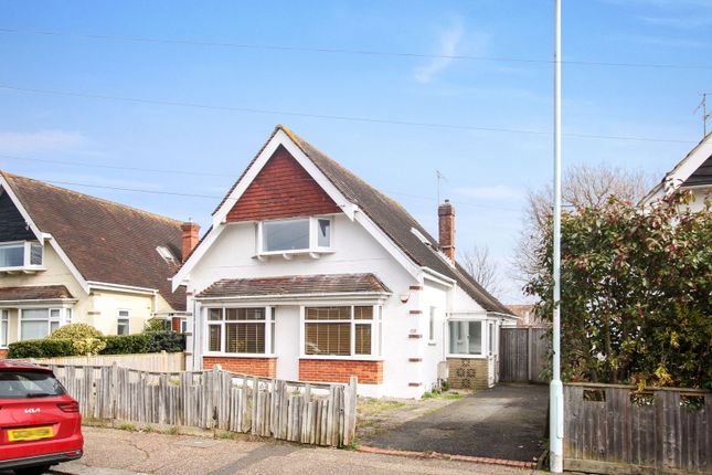 Balcombe Avenue, Worthing BN14 7RU 4 bed chalet for sale